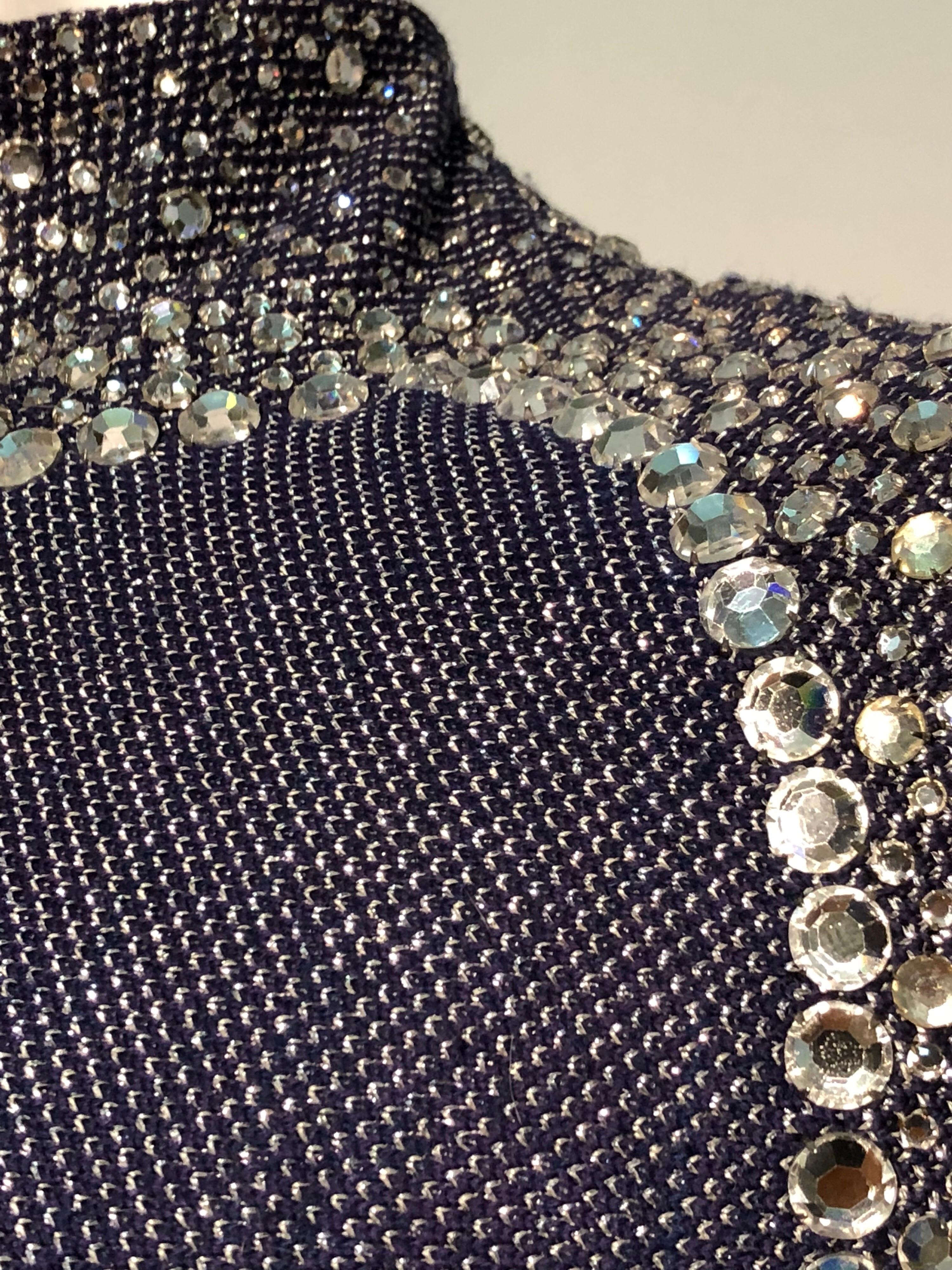 1960er Pauline Trigère Metallic-Strickkleid mit futuristischem Strass-Schulterpassepartout im Angebot 2