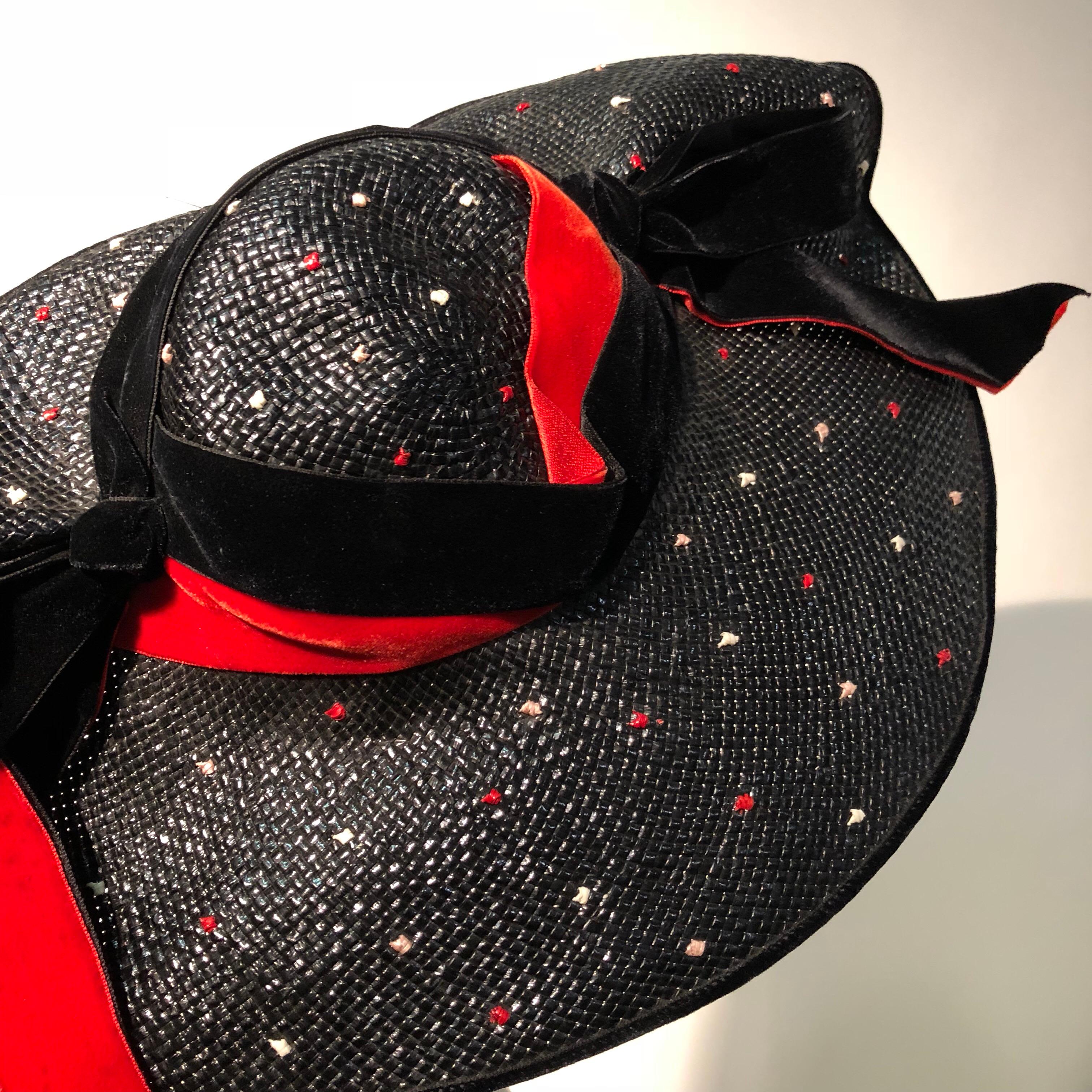 1950s Casper Davis Black Straw Wide Brimmed Hat W/ Red & Black Velvet Ribbons For Sale 2