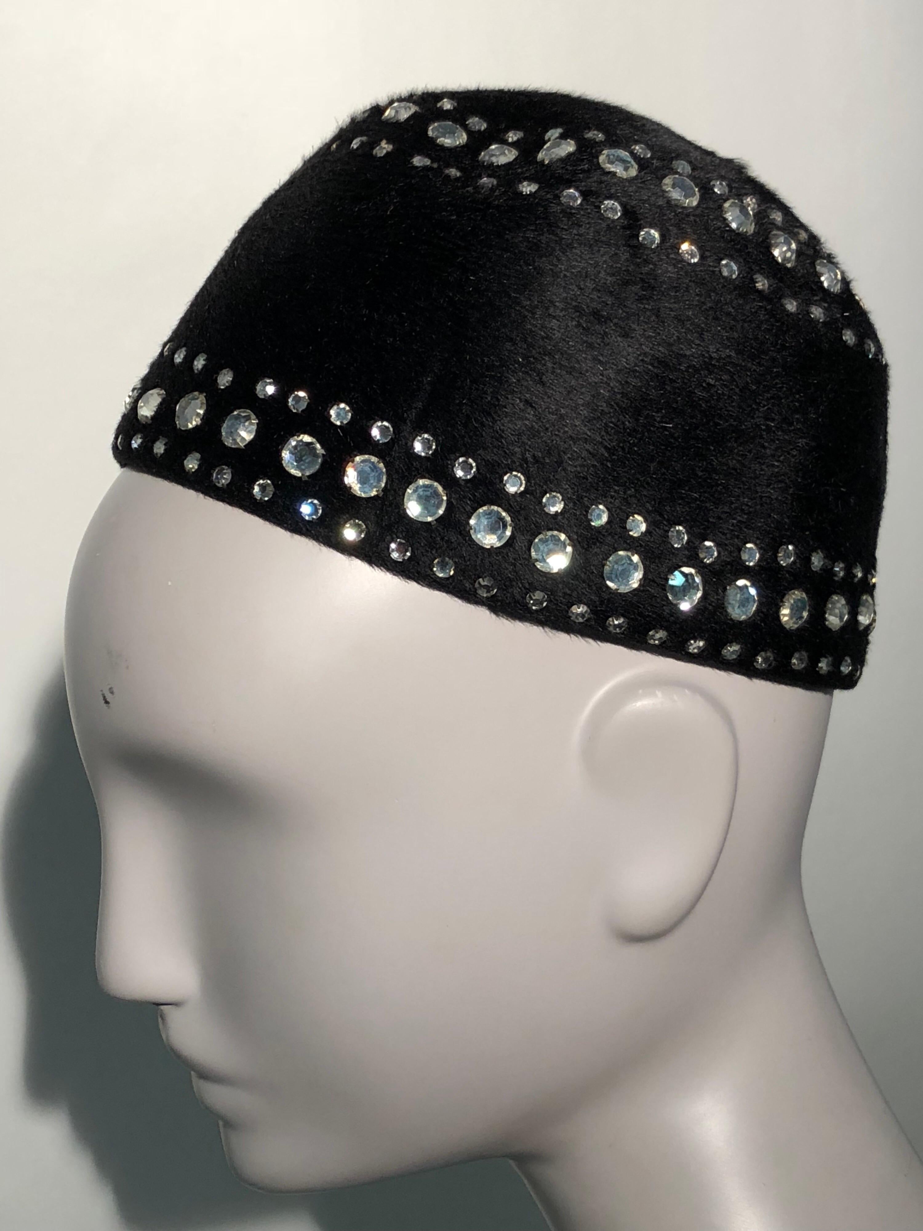 1960s Leslie James Black Felt Mod Hat W/ Rhinestone Embellishments For Sale 2