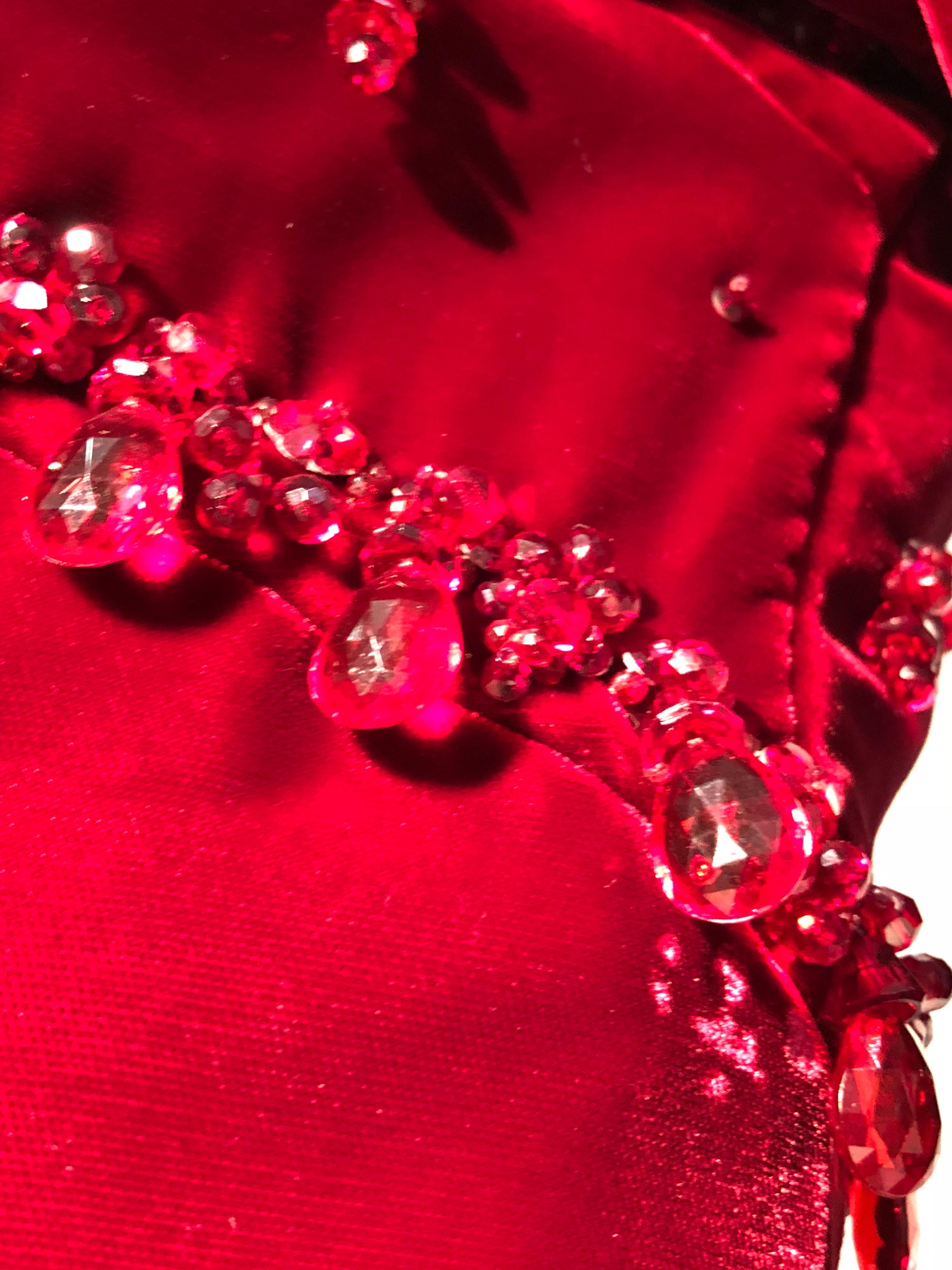 1960s Nina Ricci Couture Ruby Velvet Gown & Cape Ensemble W/ Heavy Bead Trim  For Sale 2