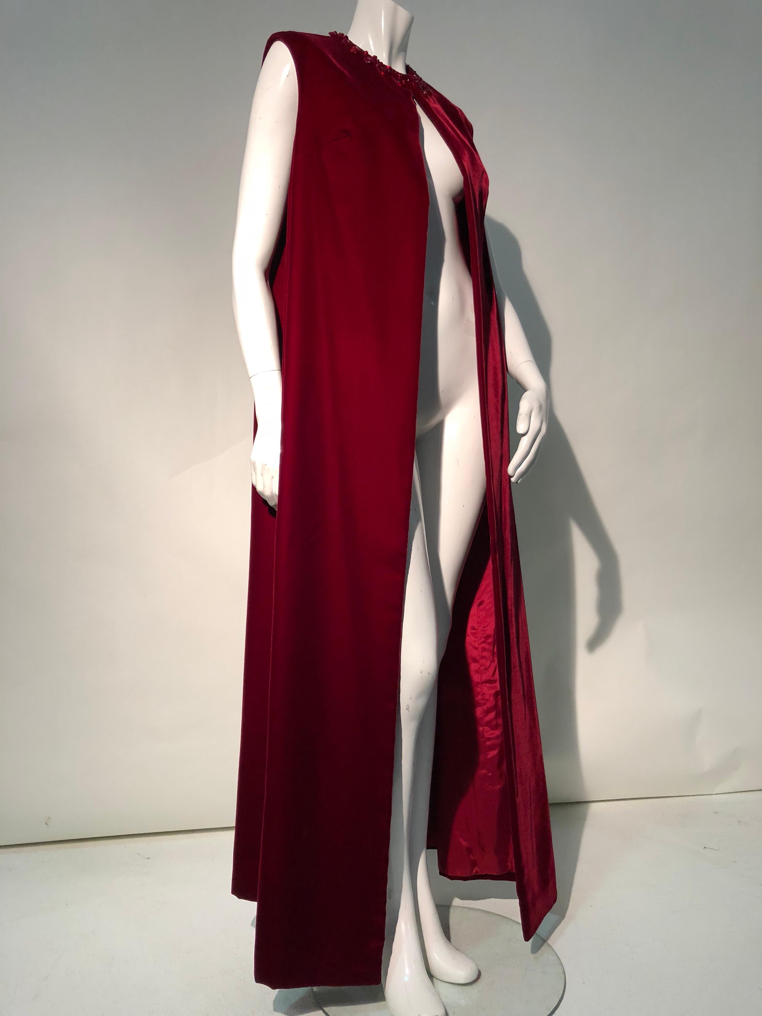 1960s Nina Ricci Couture Ruby Velvet Gown & Cape Ensemble W/ Heavy Bead Trim  For Sale 5