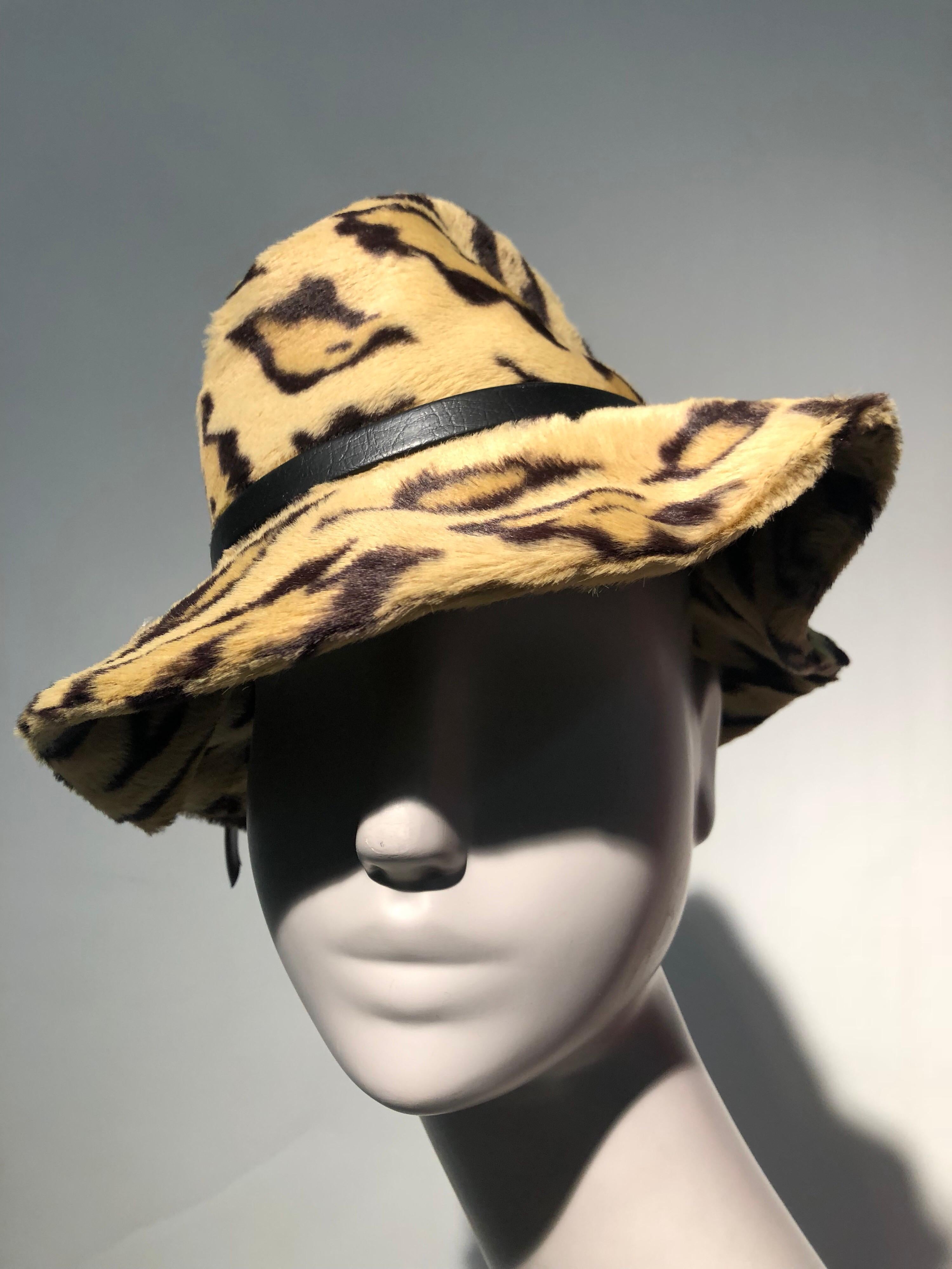 1960s Adolfo Réalités Leopard Print Faux Fur Fedora W/ Buckled Band In New Condition For Sale In Gresham, OR