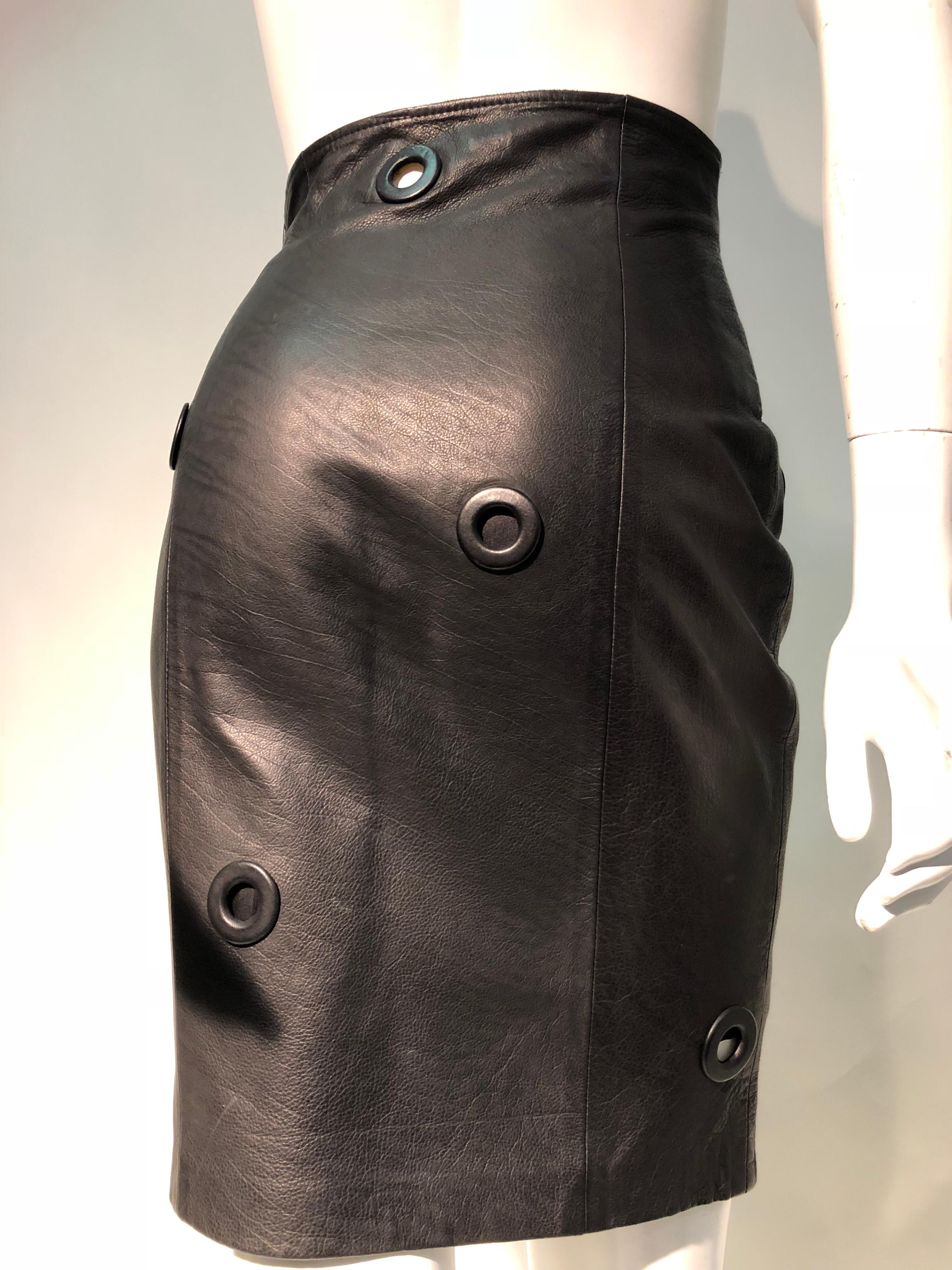 1980s Gianfranco Ferré High-Waisted Black Leather Mini Skirt W/ Large Eyelets 1