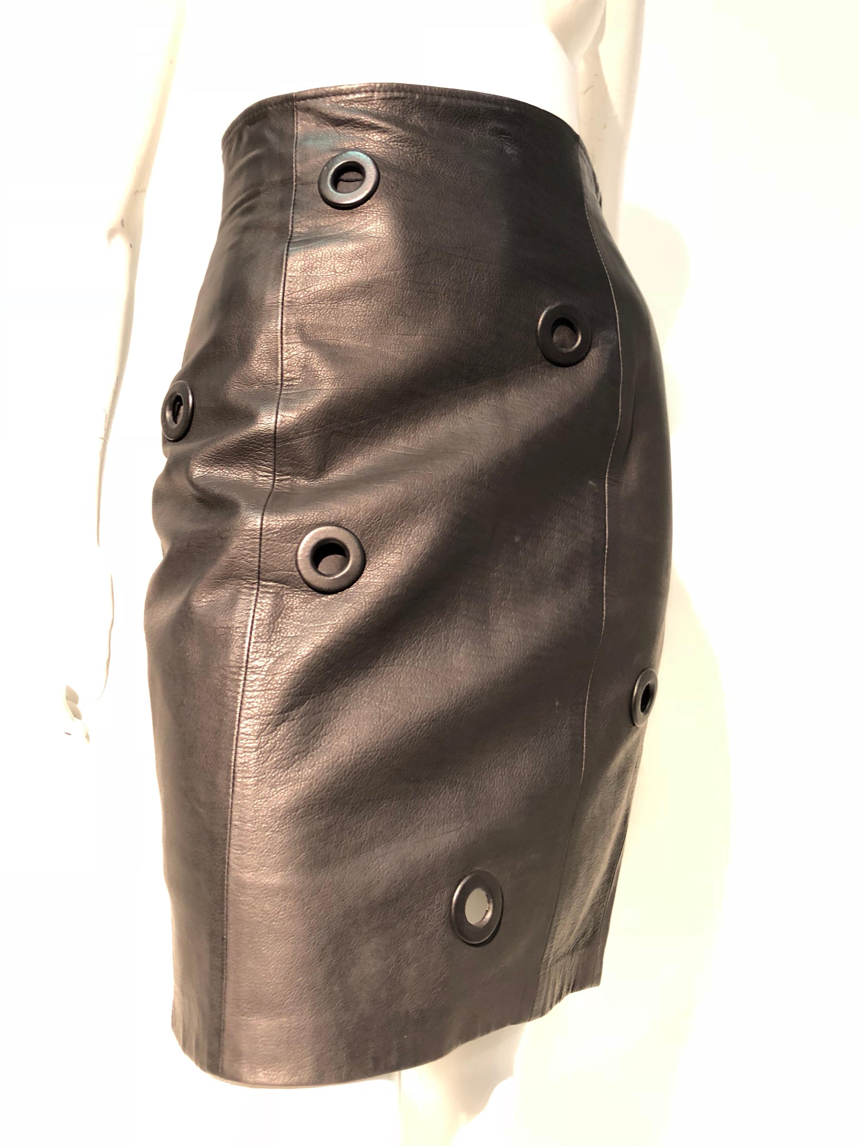 1980s Gianfranco Ferré High-Waisted Black Leather Mini Skirt W/ Large Eyelets 4