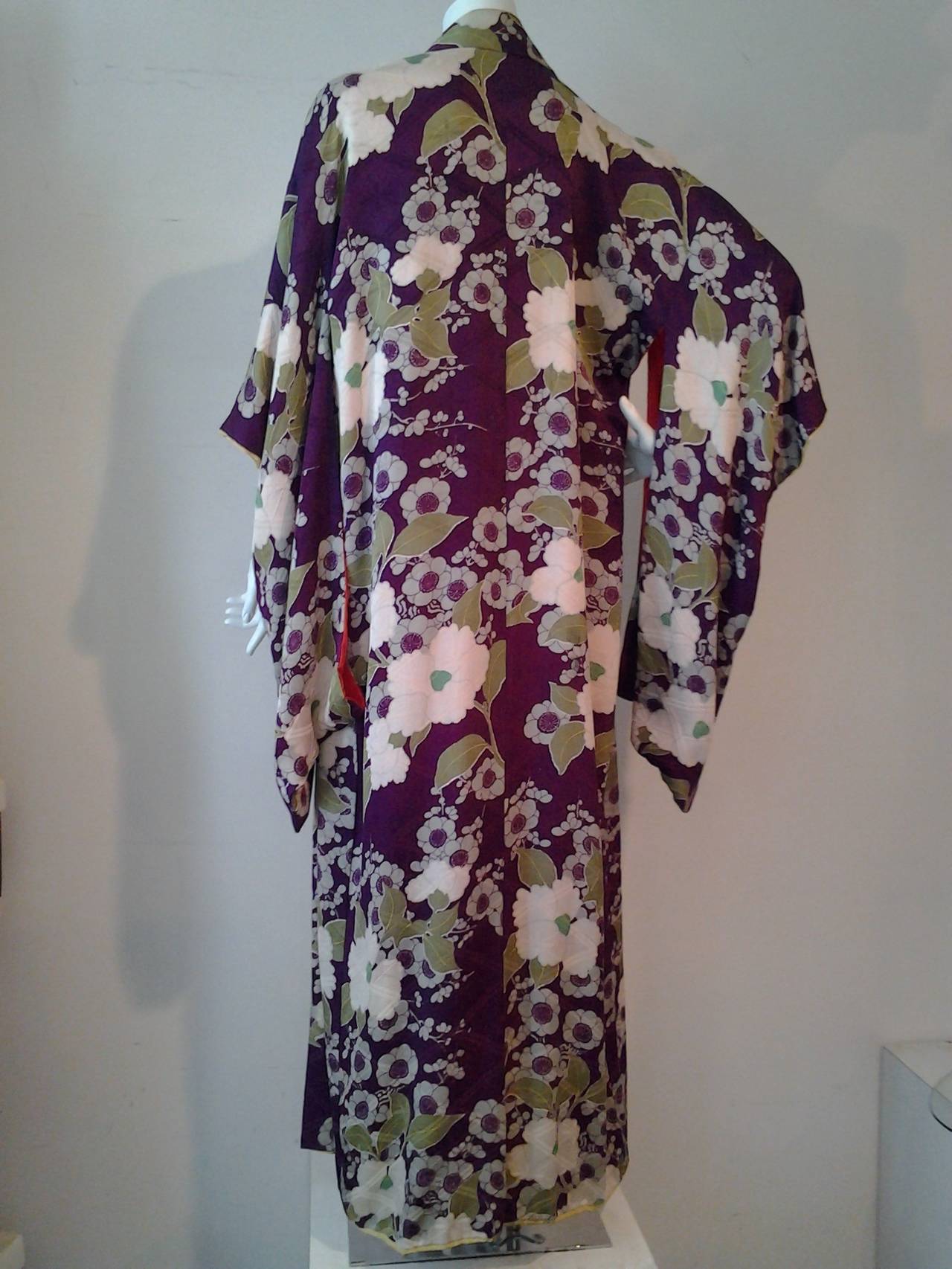 Gray 1930s Japanese Silk Floral Print Kimono