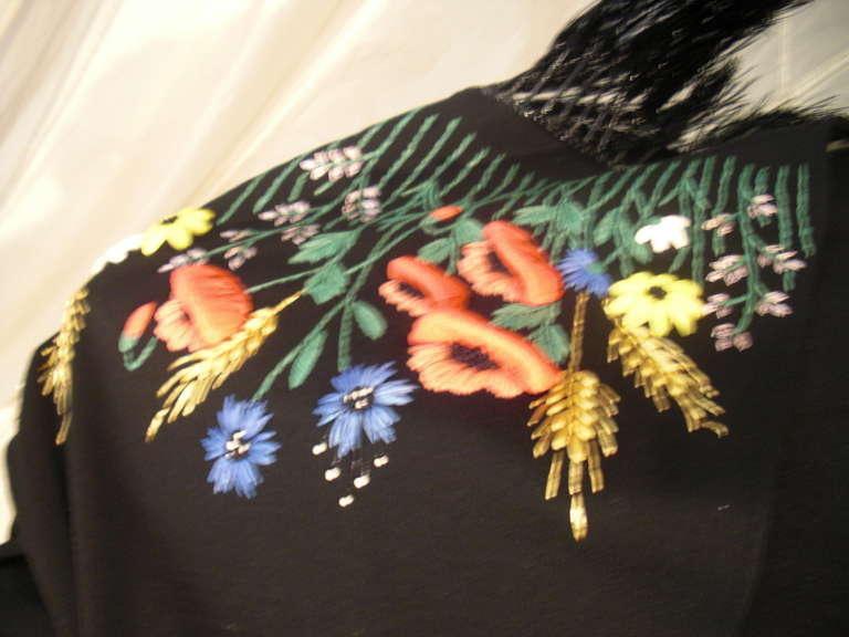 1950s Spanish Embroidered Wool Scarf with Raffia and 3D Floral Motifs In Excellent Condition In Gresham, OR