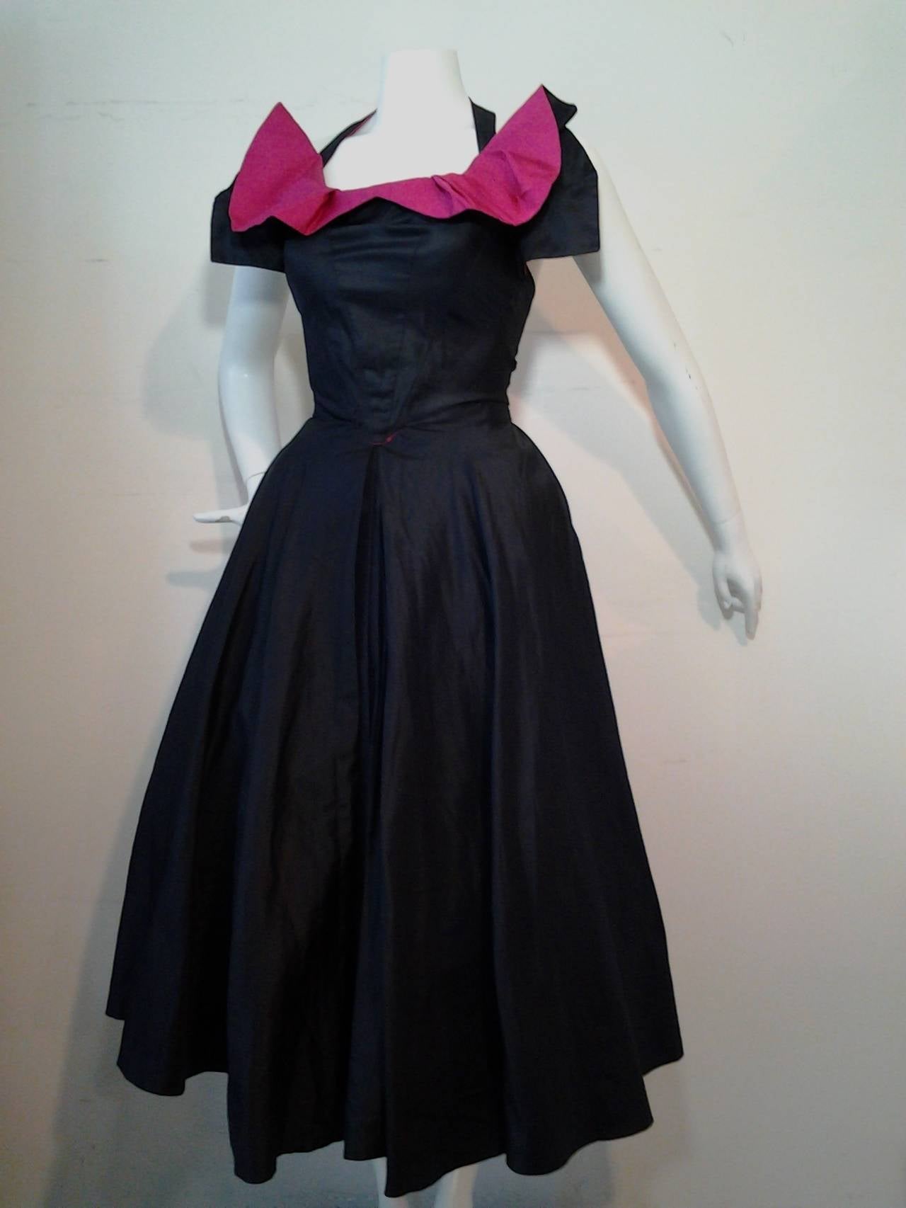 1950s Navy and Fuchsia Taffeta and Faille Dress w/ Crinoline In Excellent Condition In Gresham, OR