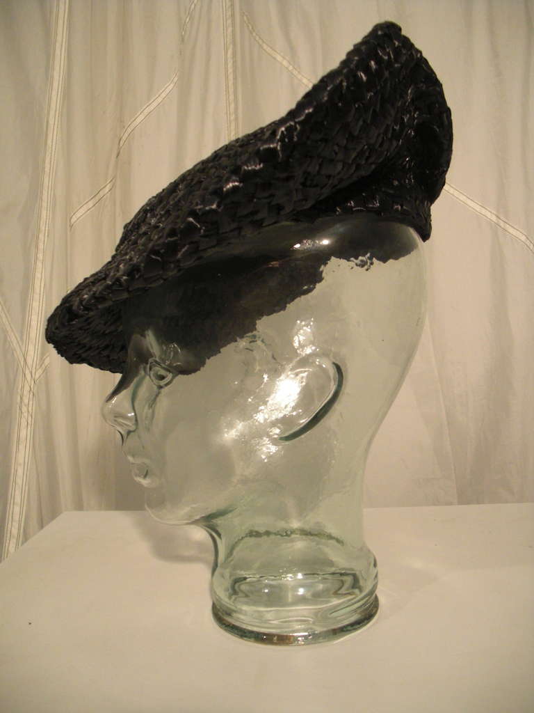 1950s Sally Victor Black Straw Tilt Hat In Excellent Condition In Gresham, OR