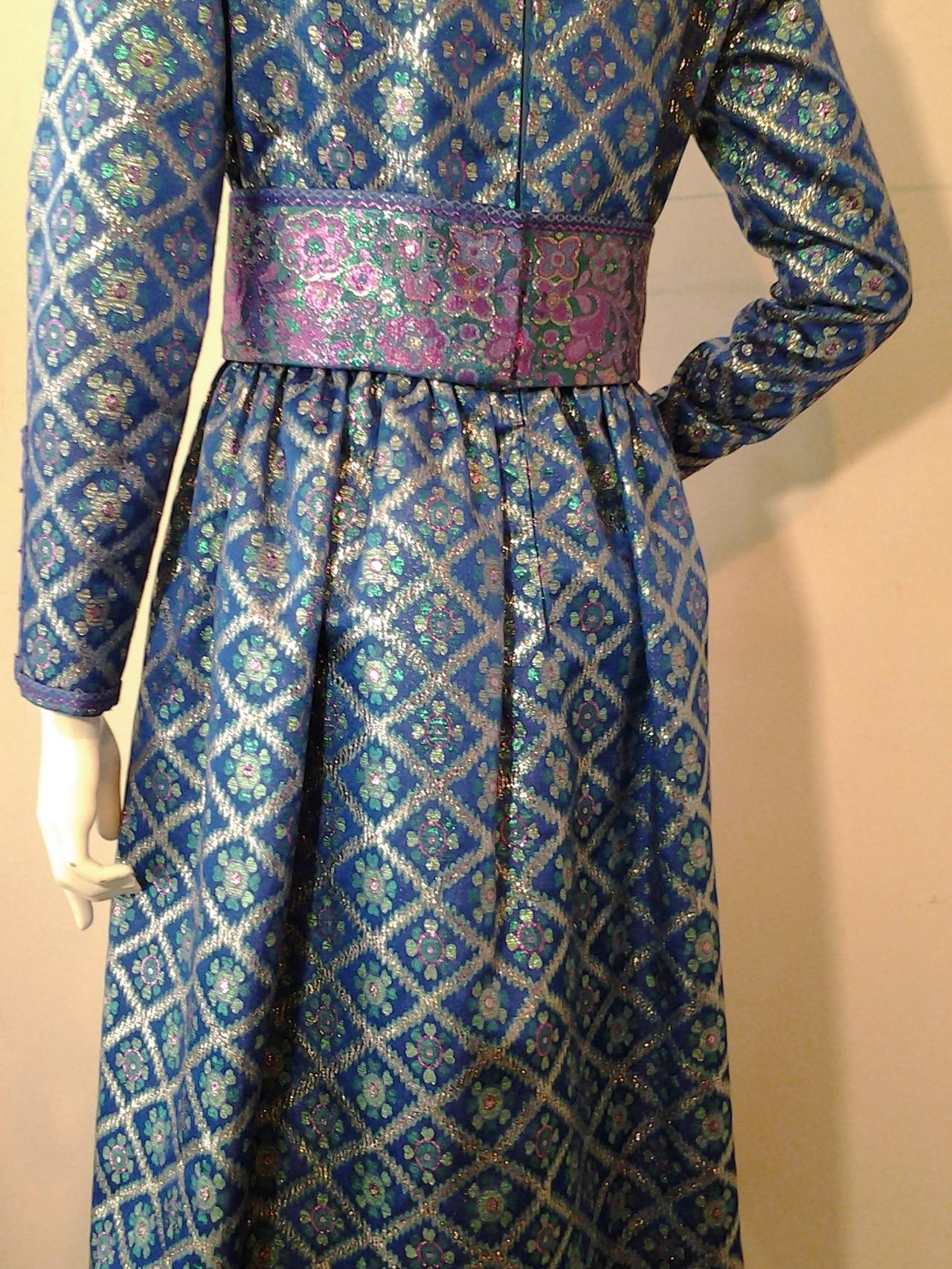 1960s Oscar de la Renta Metallic Brocade Gown w/ Obi-Inspired Sash In Excellent Condition In Gresham, OR