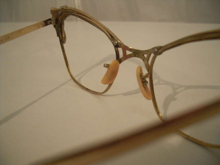 Spectacular 1950s 12K Gold Filled Rhinestone Cat Eye Frames In Excellent Condition In Gresham, OR