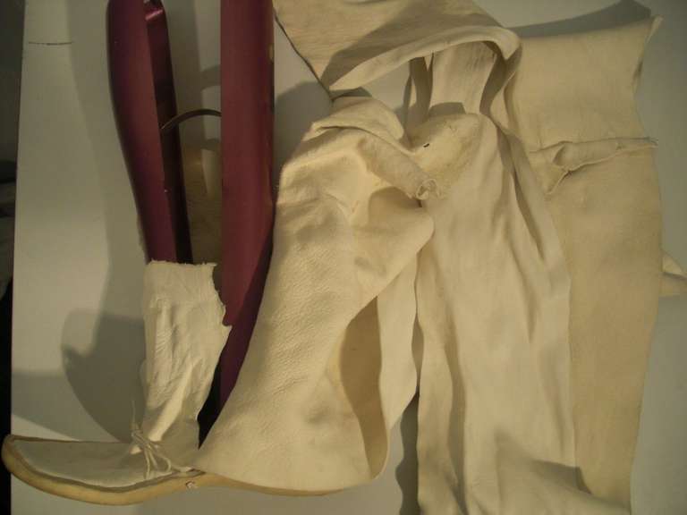 Traditionally Crafted Native American Moccasins in White/Bone Leather 2