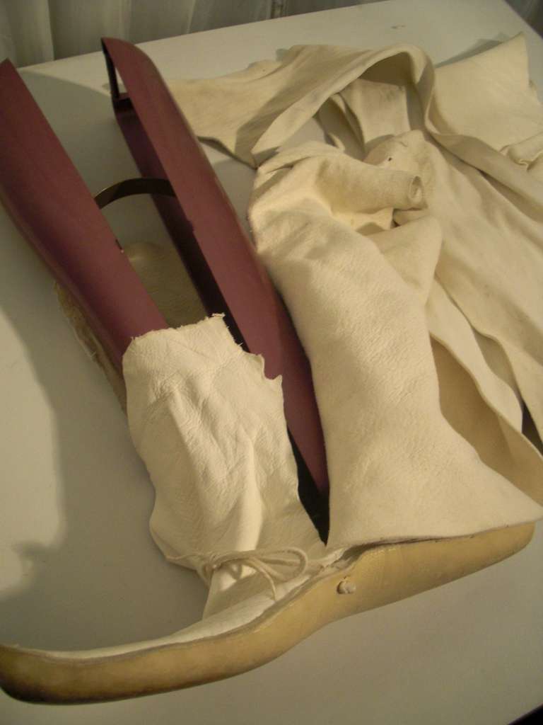 Traditionally Crafted Native American Moccasins in White/Bone Leather 3
