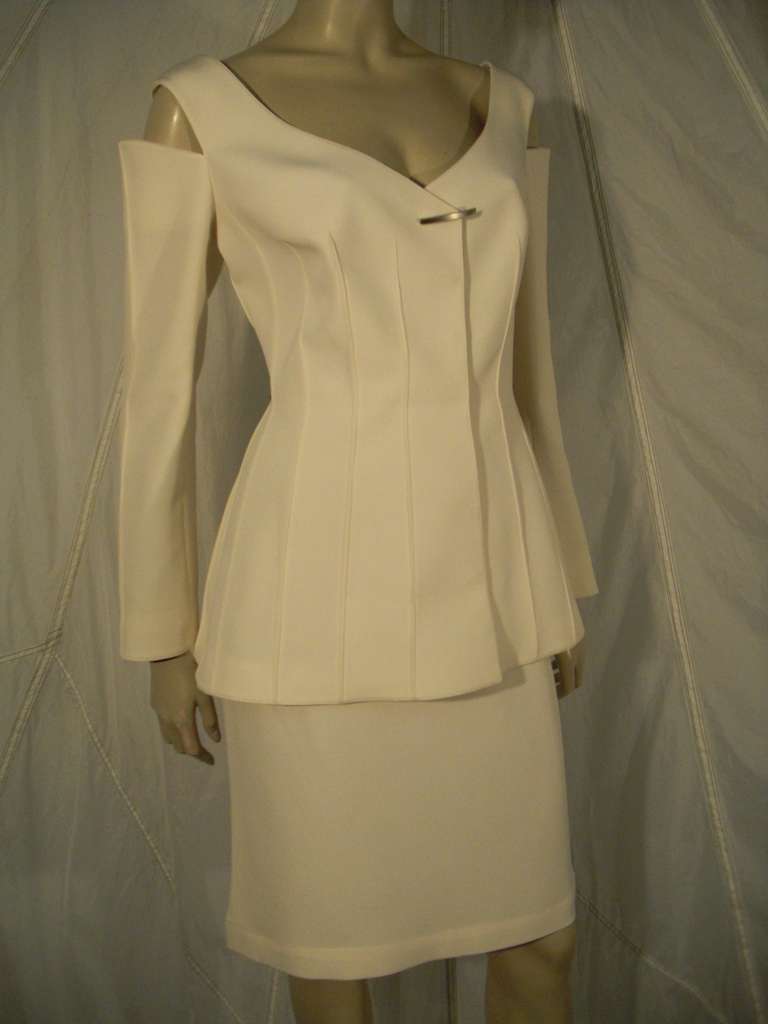 1990s Thierry Mugler Cream Skirt Suit w/ Peek a Boo Shoulders and Seaming In Excellent Condition In Gresham, OR