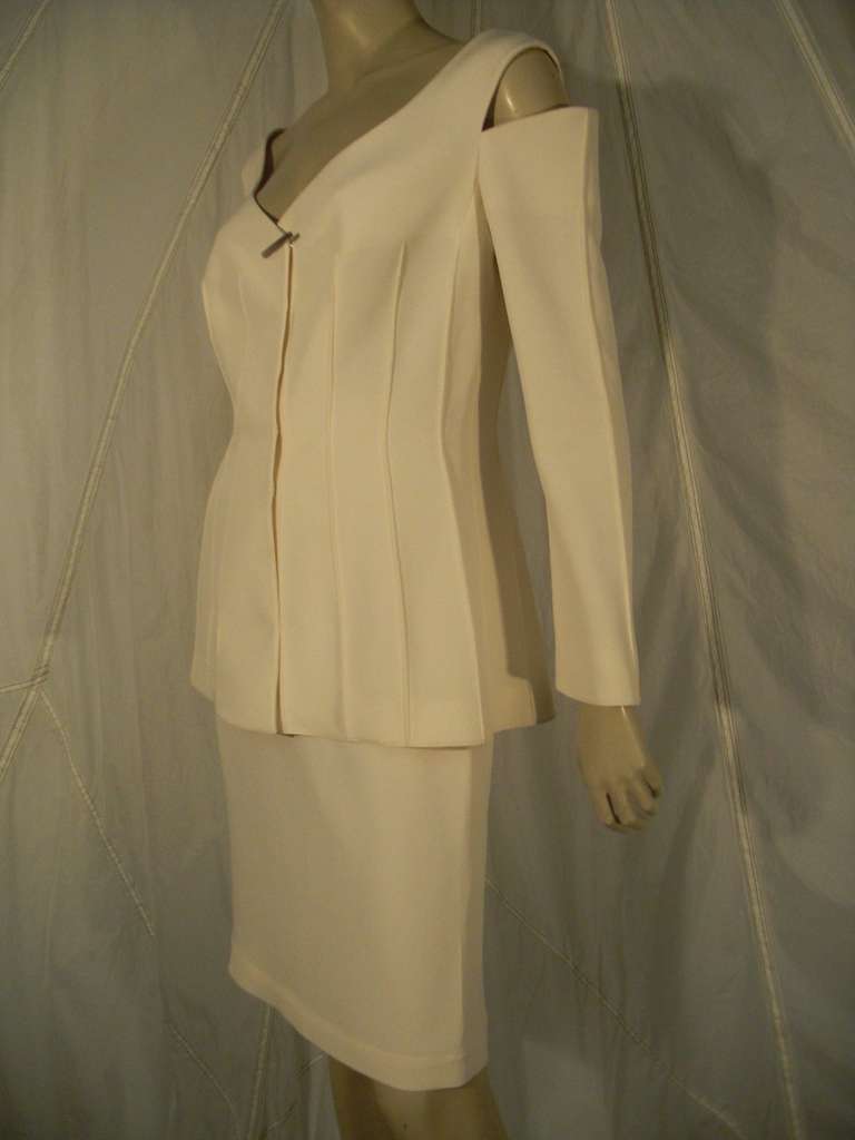 Women's 1990s Thierry Mugler Cream Skirt Suit w/ Peek a Boo Shoulders and Seaming