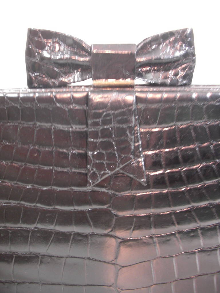 1950s Genuine Koret Black Alligator Bag

Featuring Vivid Red Leather interior