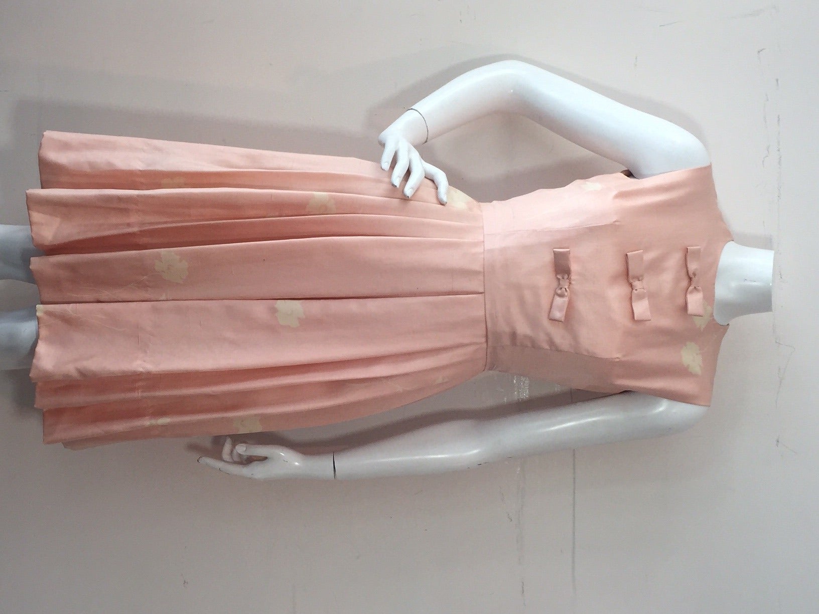 Women's 1950s Pink Silk Print Sleeveless Dress w/ Matching Fabric Stole