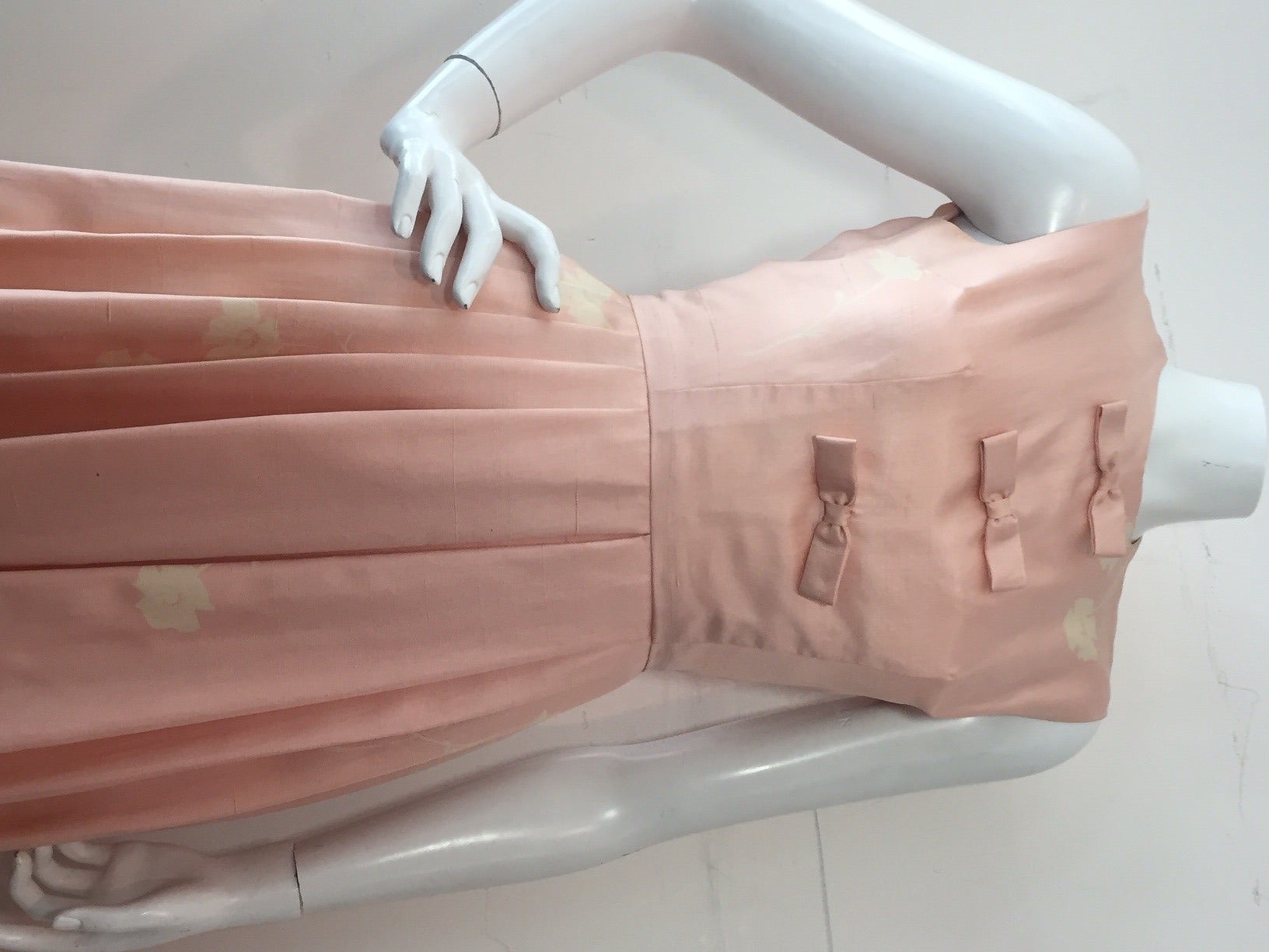 Brown 1950s Pink Silk Print Sleeveless Dress w/ Matching Fabric Stole