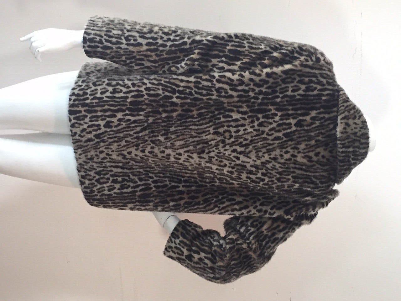 1950s Faux Leopard Fur Boxy Cut Jacket with Casual Style In Excellent Condition In Gresham, OR