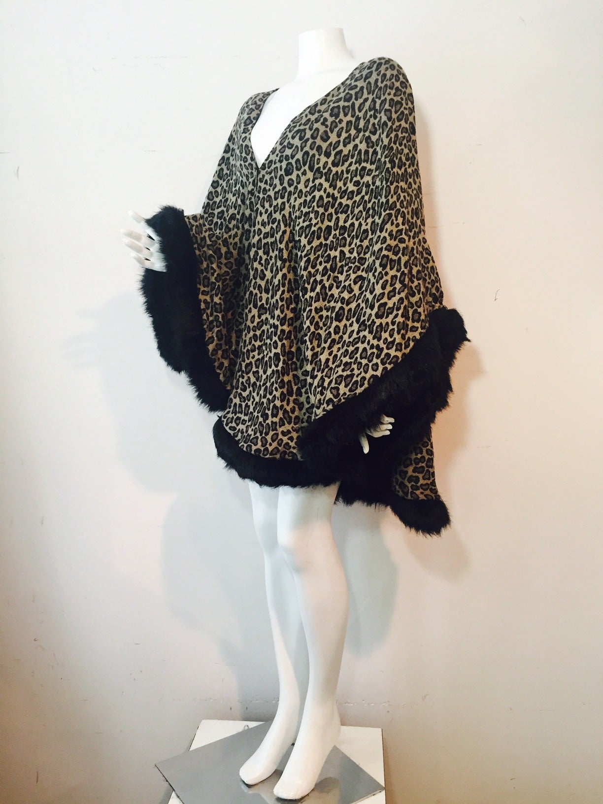 1980s I. Magnin Leopard Print Wool Challis Wrap with Faux Fur Trim In Excellent Condition In Gresham, OR