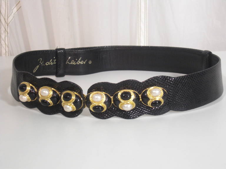 1980s Judith Leiber Black Leather Belt with Black and White Pearl Accents In Excellent Condition In Gresham, OR