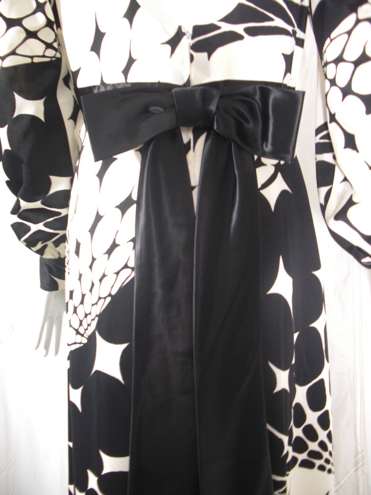 Women's 1970s Estevez Black and White Abstract Jersey Maxi Dress