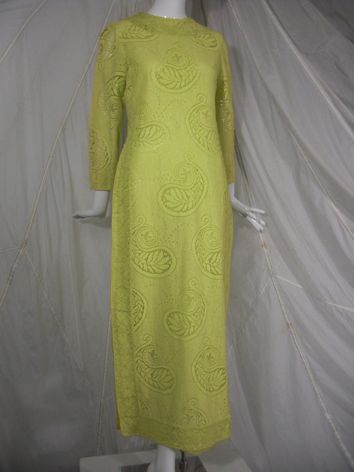 1960s Rebecca Chartreuse Tunic in Paisley Lace In Excellent Condition In Gresham, OR