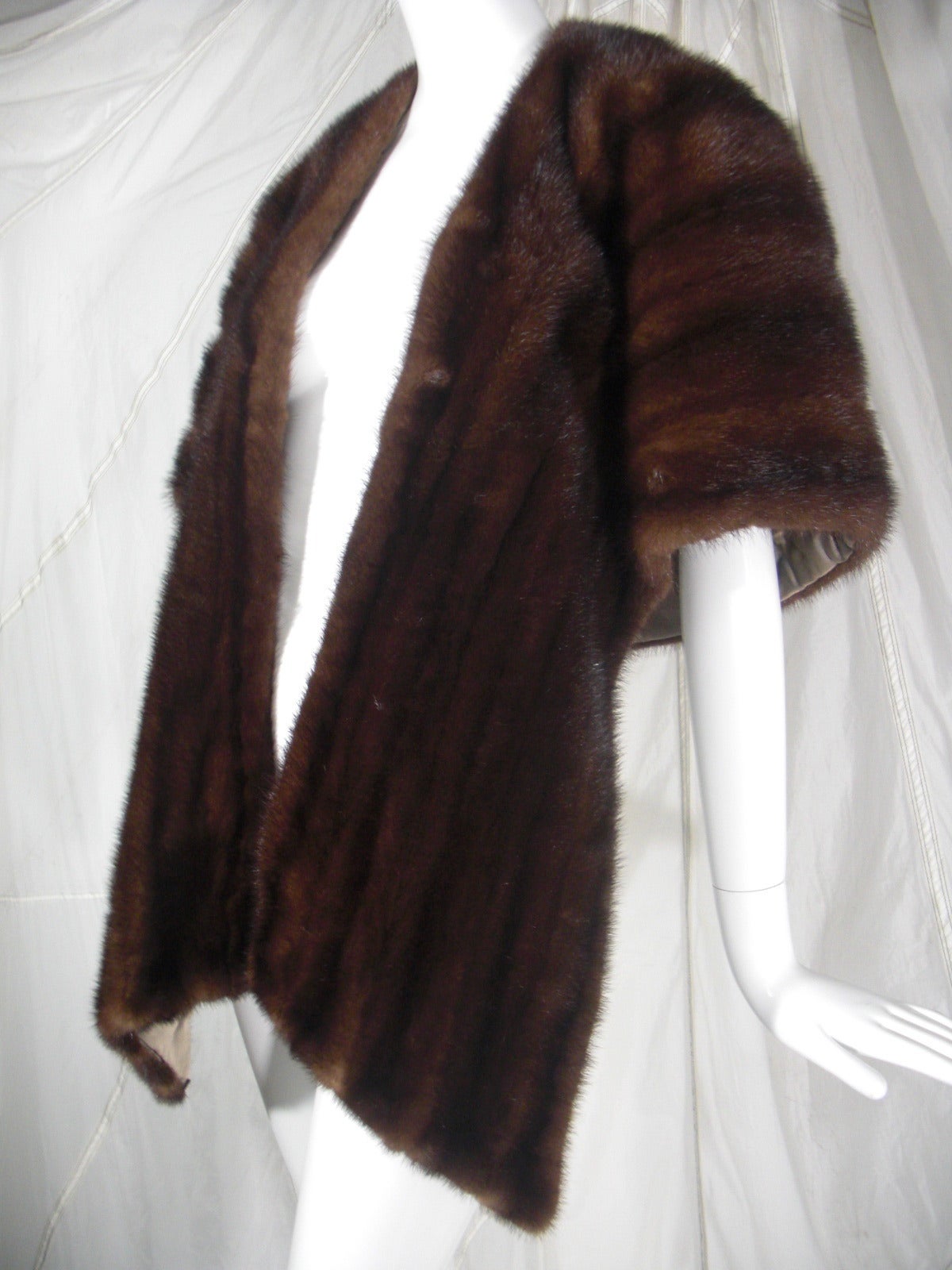 1950s City of Paris Chestnut Mink Stole In Excellent Condition In Gresham, OR