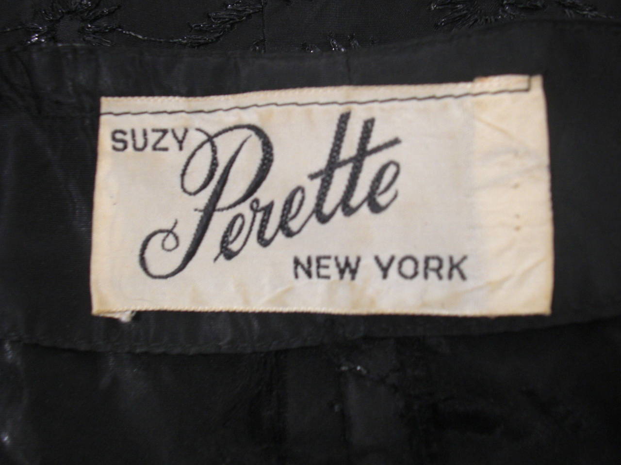 1950s Suzy Perette Black Button Front Dress with Embroidered Flowers 4