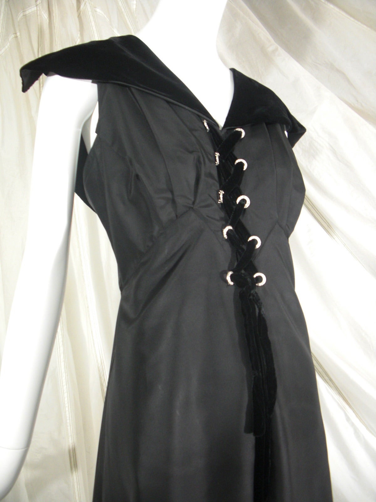 1930s Black Acetate and Velvet Lace Up Gown with Grommets 4