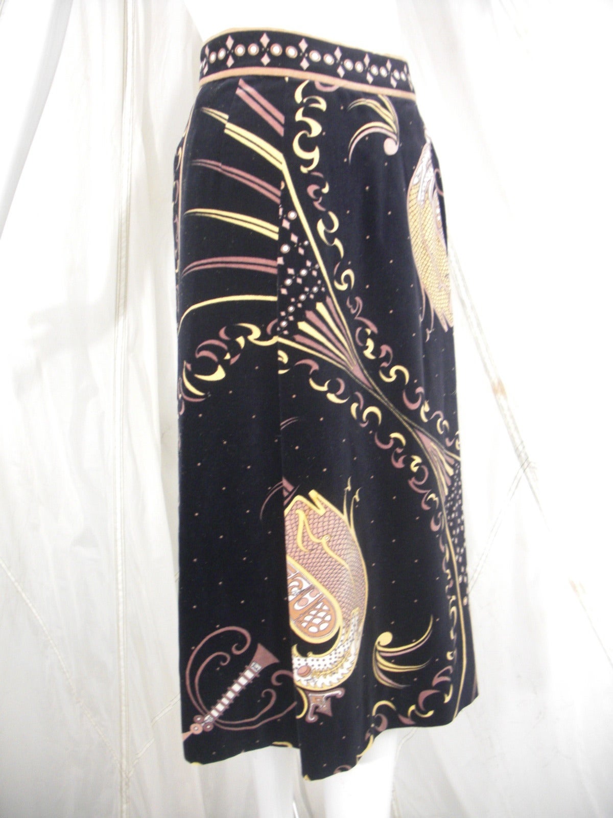 1970s Emilio Pucci Cotton Velveteen Pleated Print Skirt In Excellent Condition In Gresham, OR