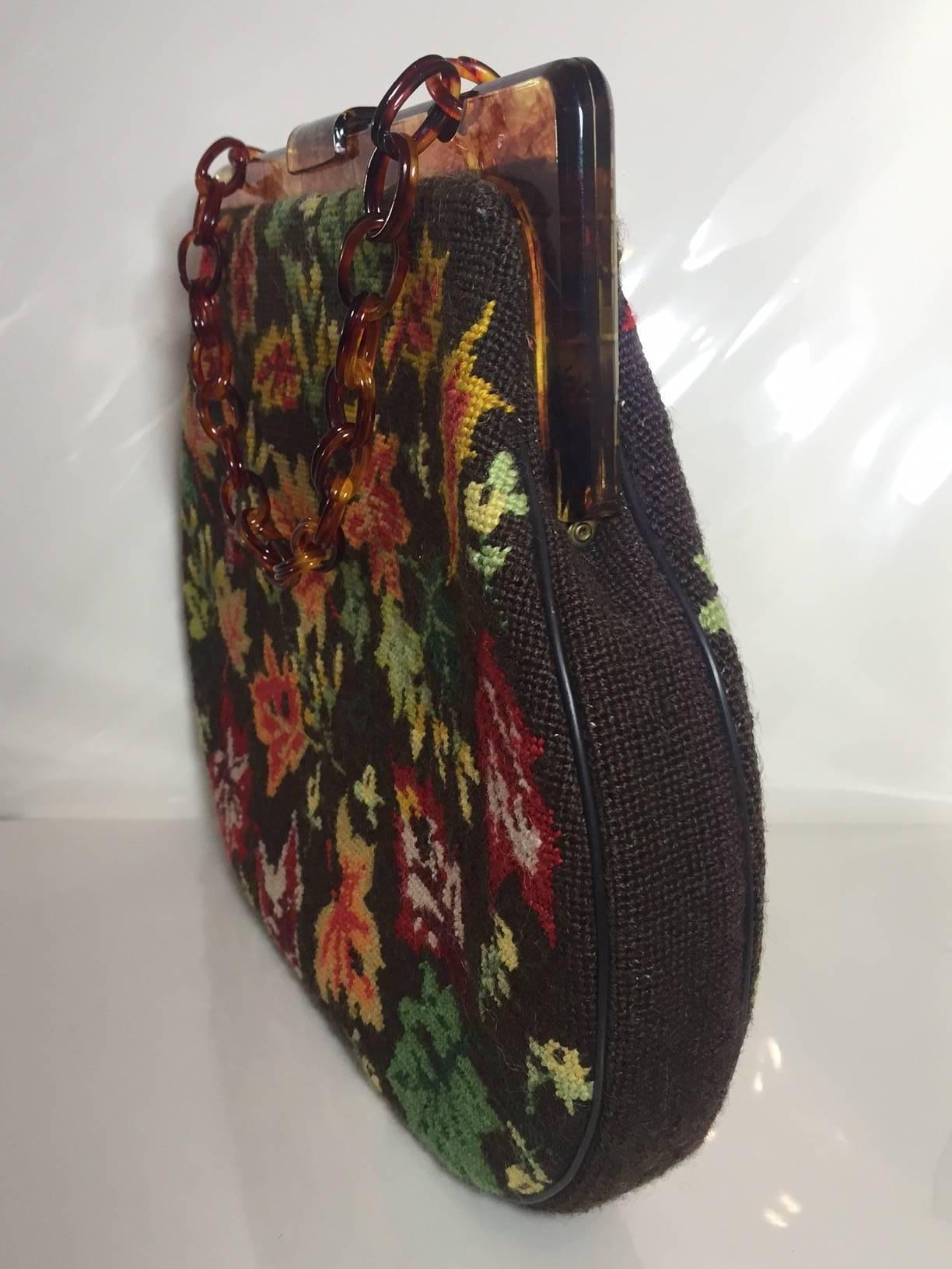 1950s Autumn Leaves Needle Point Handbag with Celluloid Frame and Chain In Excellent Condition In Gresham, OR