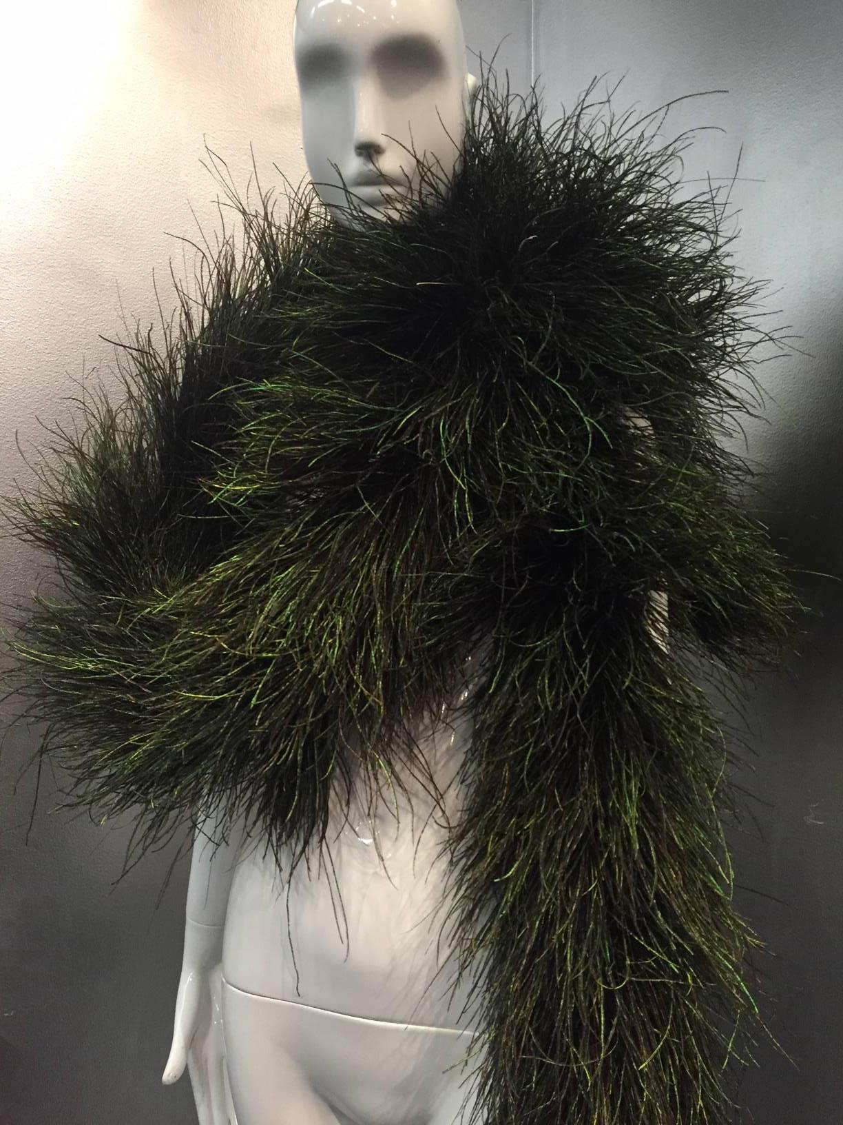 A fabulous and unusual lush peacock hackle feather boa!  Dense and in great condition. 