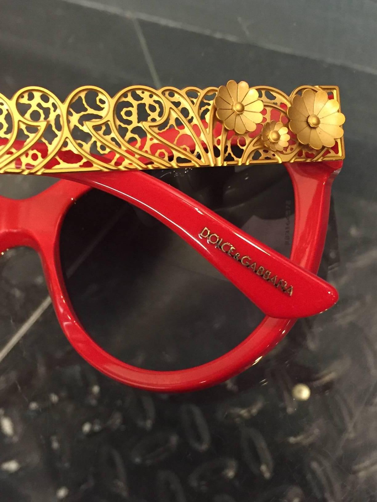 1980s Dolce and Gabbana Red Cat Eye Sunglasses w/ Gold-Tone Filigree Arms In Excellent Condition In Gresham, OR