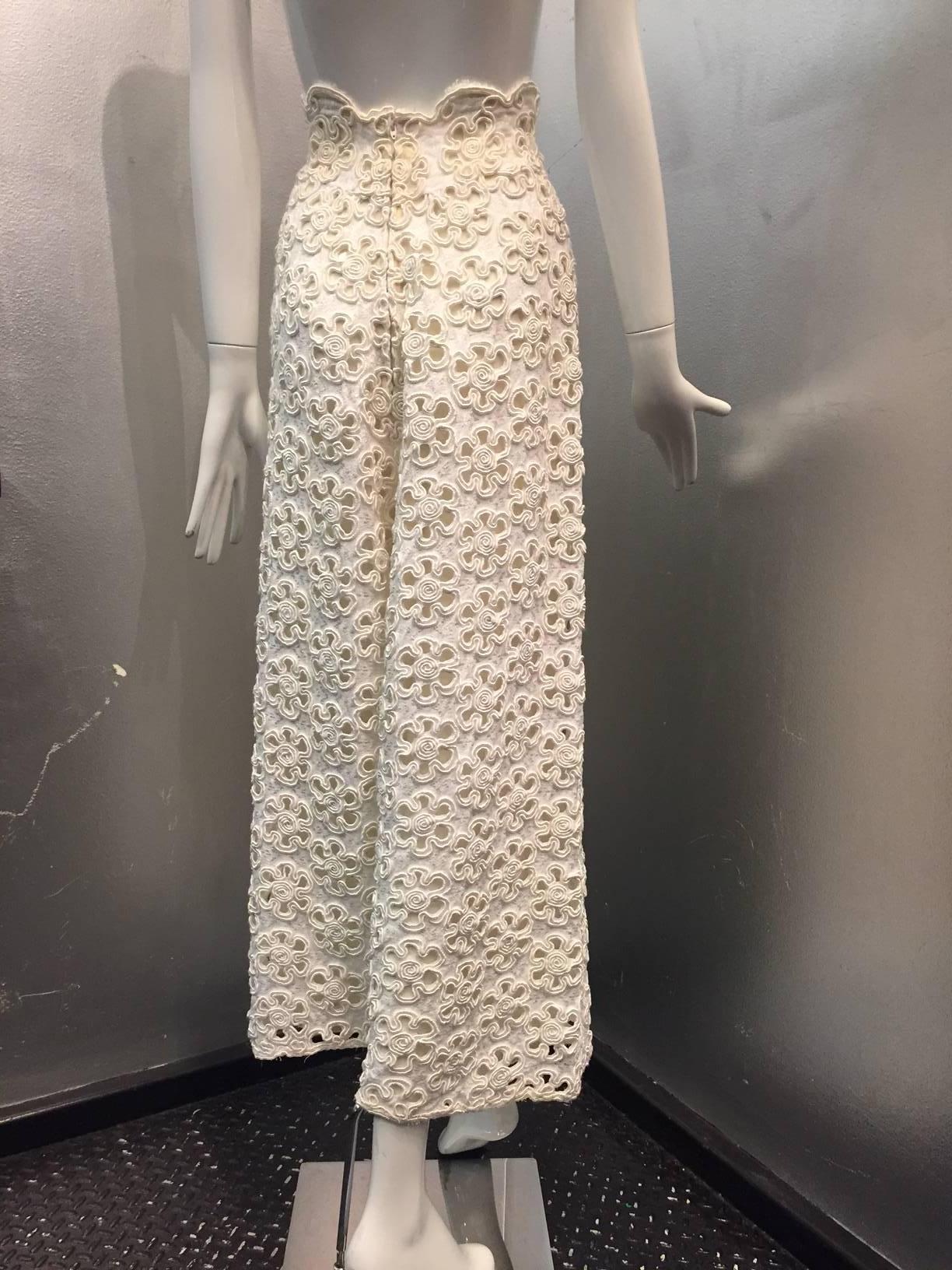 1960s James Galanos Mod Cream Embroidered Eyelet Lace 3-Piece Pant Suit In Excellent Condition For Sale In Gresham, OR