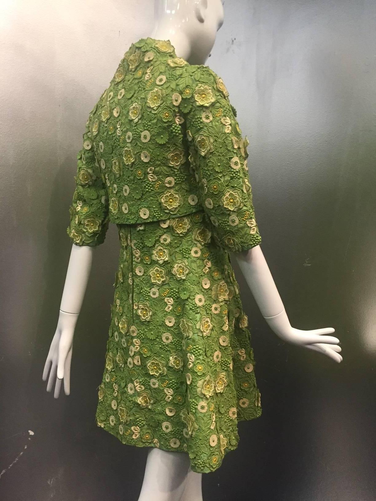 1960s Arnold Scaasi Apple Green Silk Appliqué Lace Mini Dress w/ Bolero Jacket In Excellent Condition In Gresham, OR