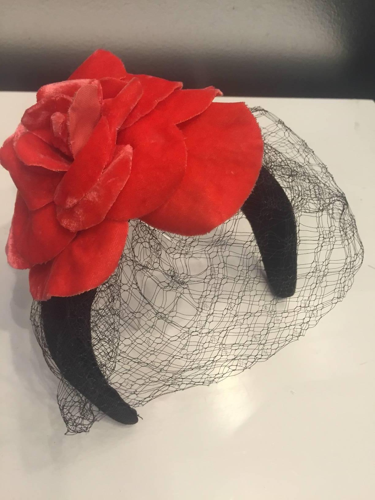 1980s Caroline Morris Velvet Headband Hat with Coral Camilla and Veil In Excellent Condition In Gresham, OR