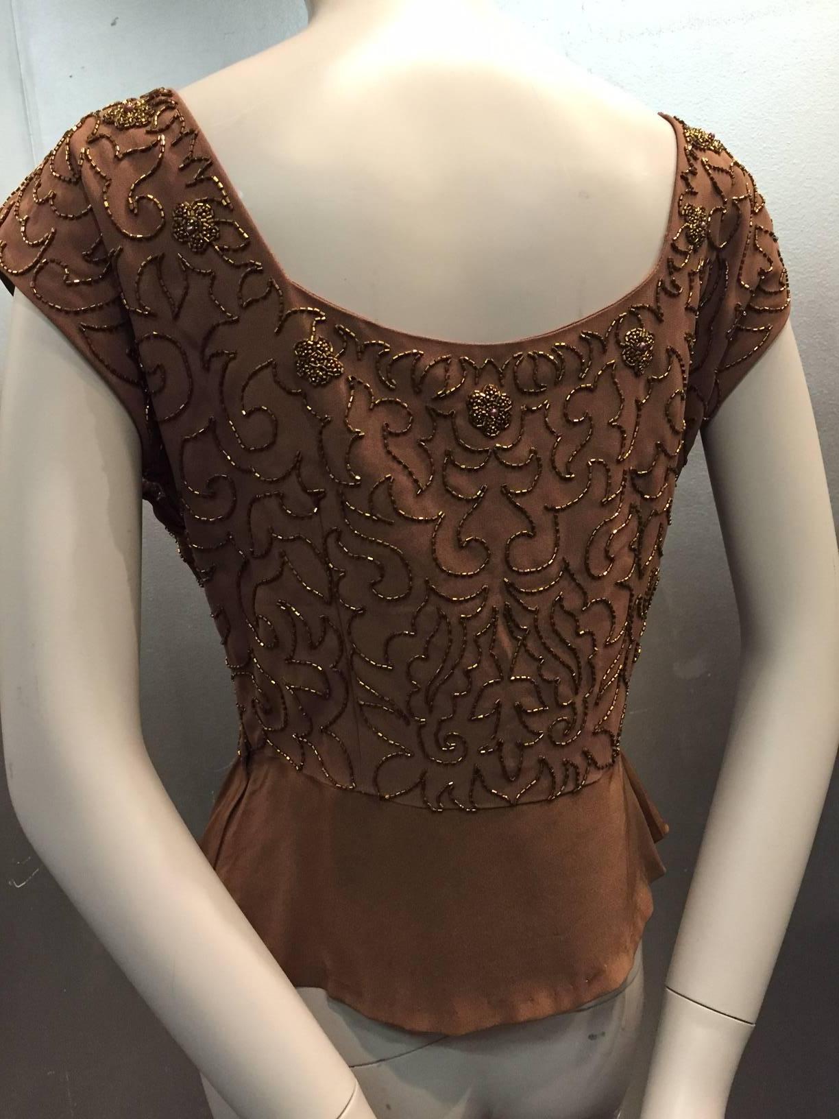 1950s Mocha Rayon Crepe Evening Top w Sweetheart Neckline and Copper Beading In Excellent Condition In Gresham, OR