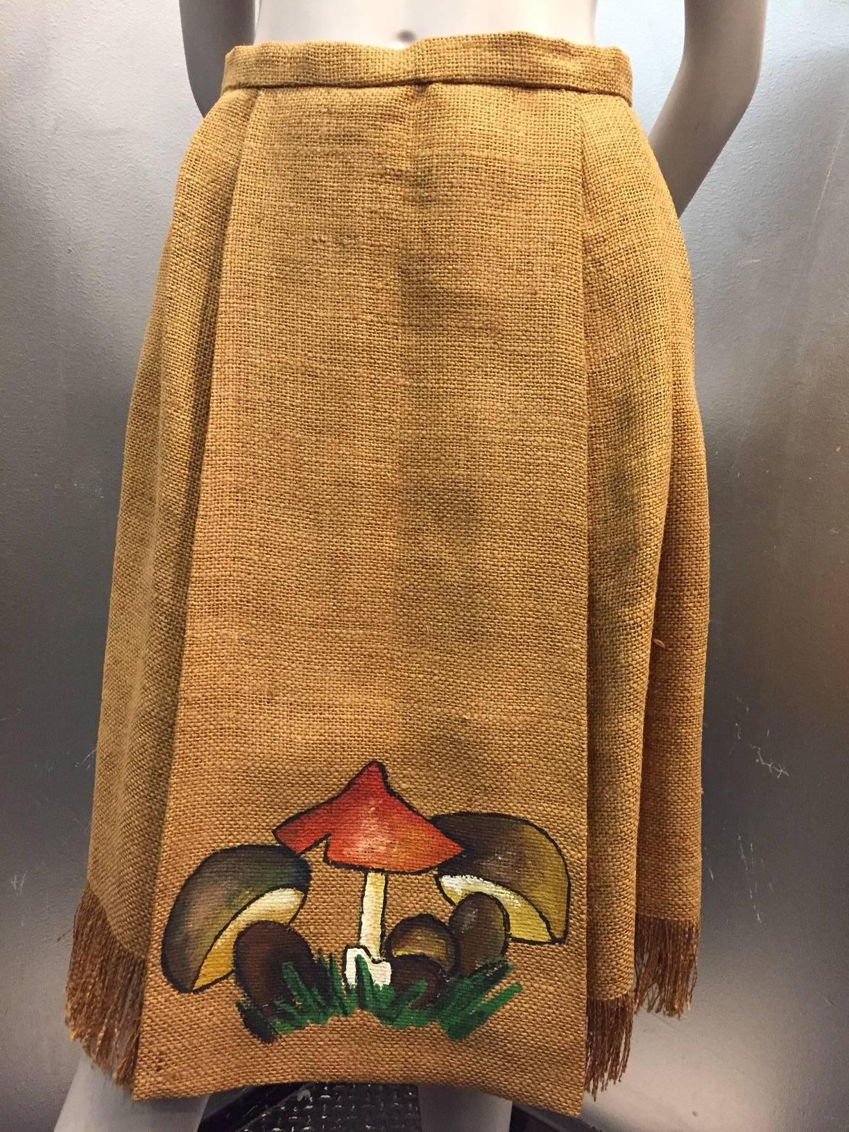 Italian Burlap Pleated Fringed Skirt with Hand Painted Mushroom Detail, 1960s   In Excellent Condition In Gresham, OR