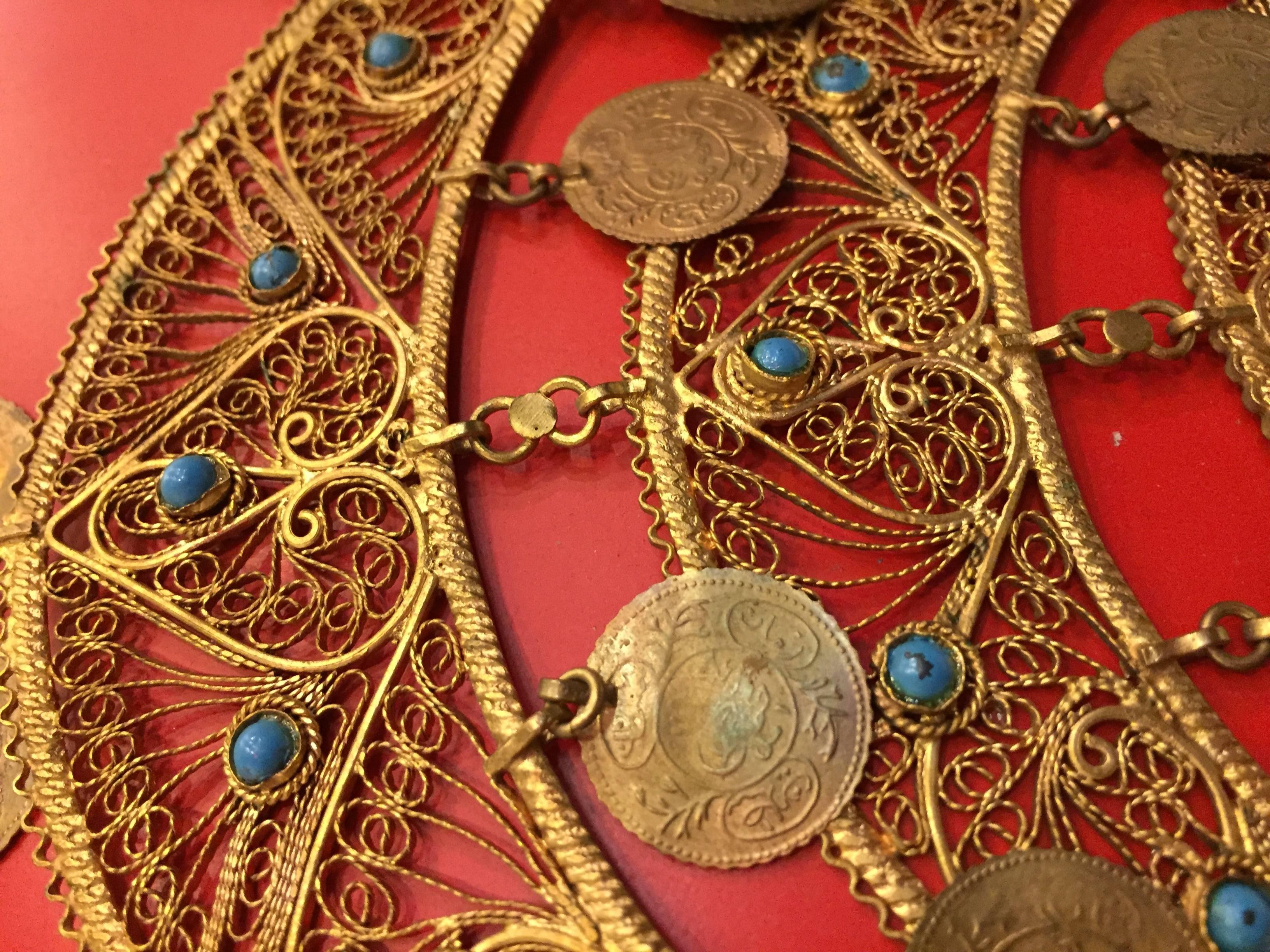 Anglo-Indian 1940's Ethnic Gold Filigree Coin Bib Necklace 