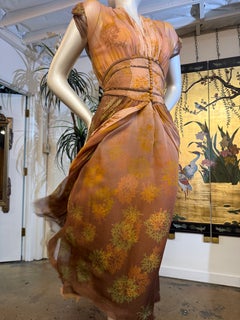 Robe en mousseline de soie des années 1940, à imprimé floral abstrait aux couleurs de l'automne, signée Kay Spreckles
