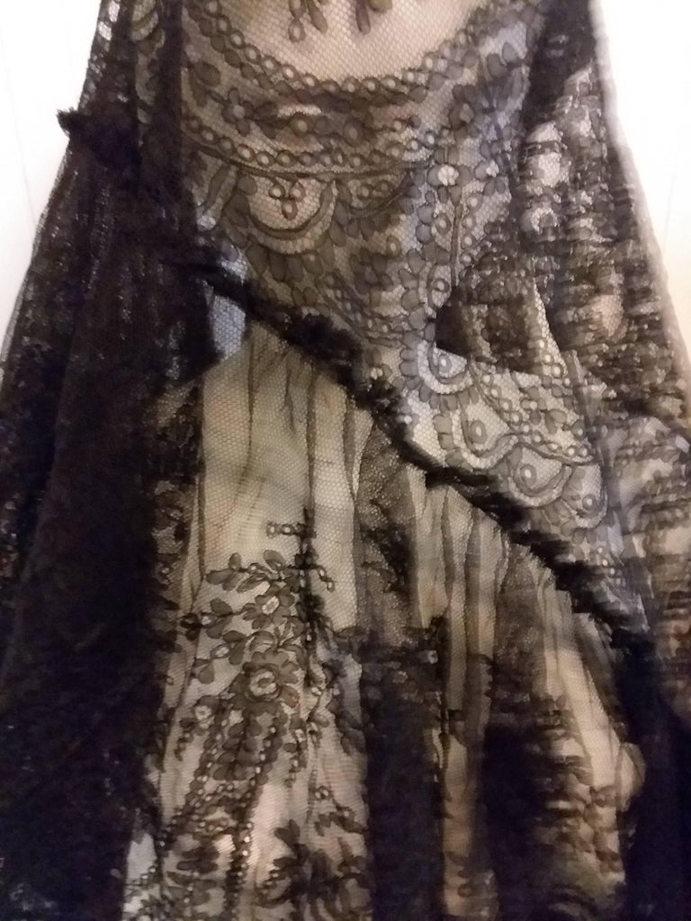 Victorian Silk Chantilly Lace Shawl with Gathered Ruffle Tier at ...