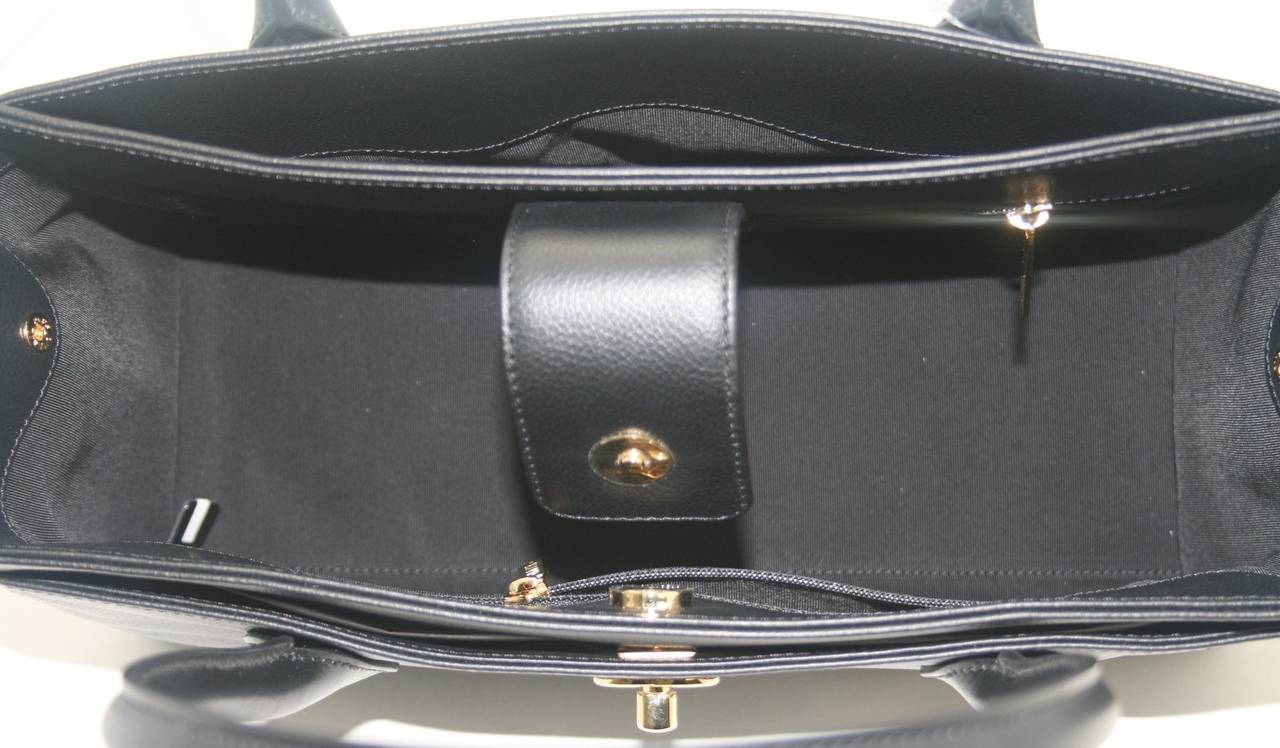Chanel Black Leather Cerf Tote- Small 2