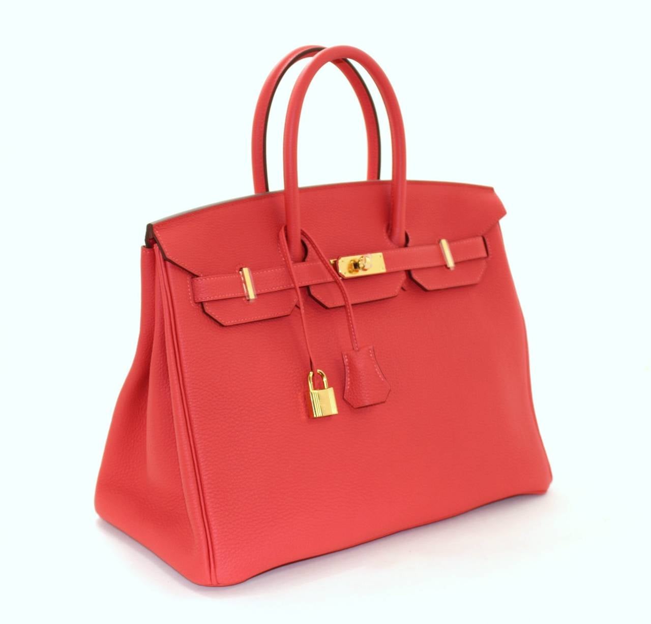 Hermes BIRKIN  35 cm in Rouge Pivoine Togo with Gold Hardware, new red In New Condition In New York City & Hamptons, NY