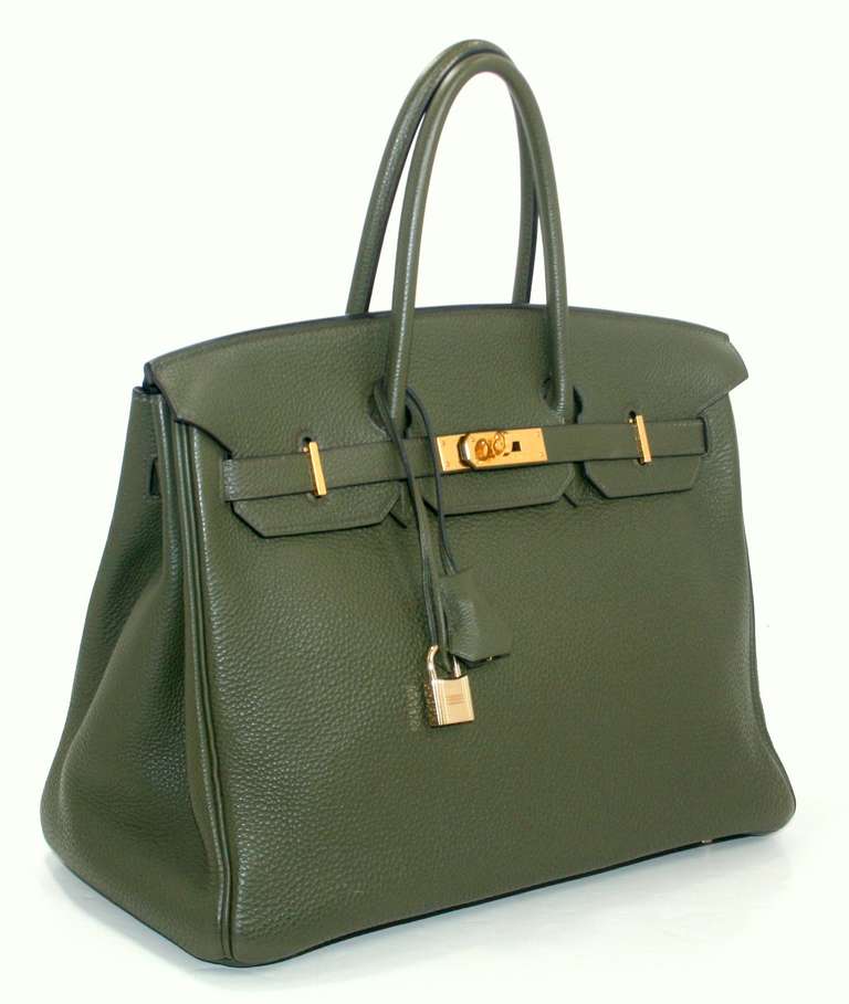 Hermès 35 cm Vert Olive Togo Leather Birkin with Gold In Excellent Condition In New York City & Hamptons, NY