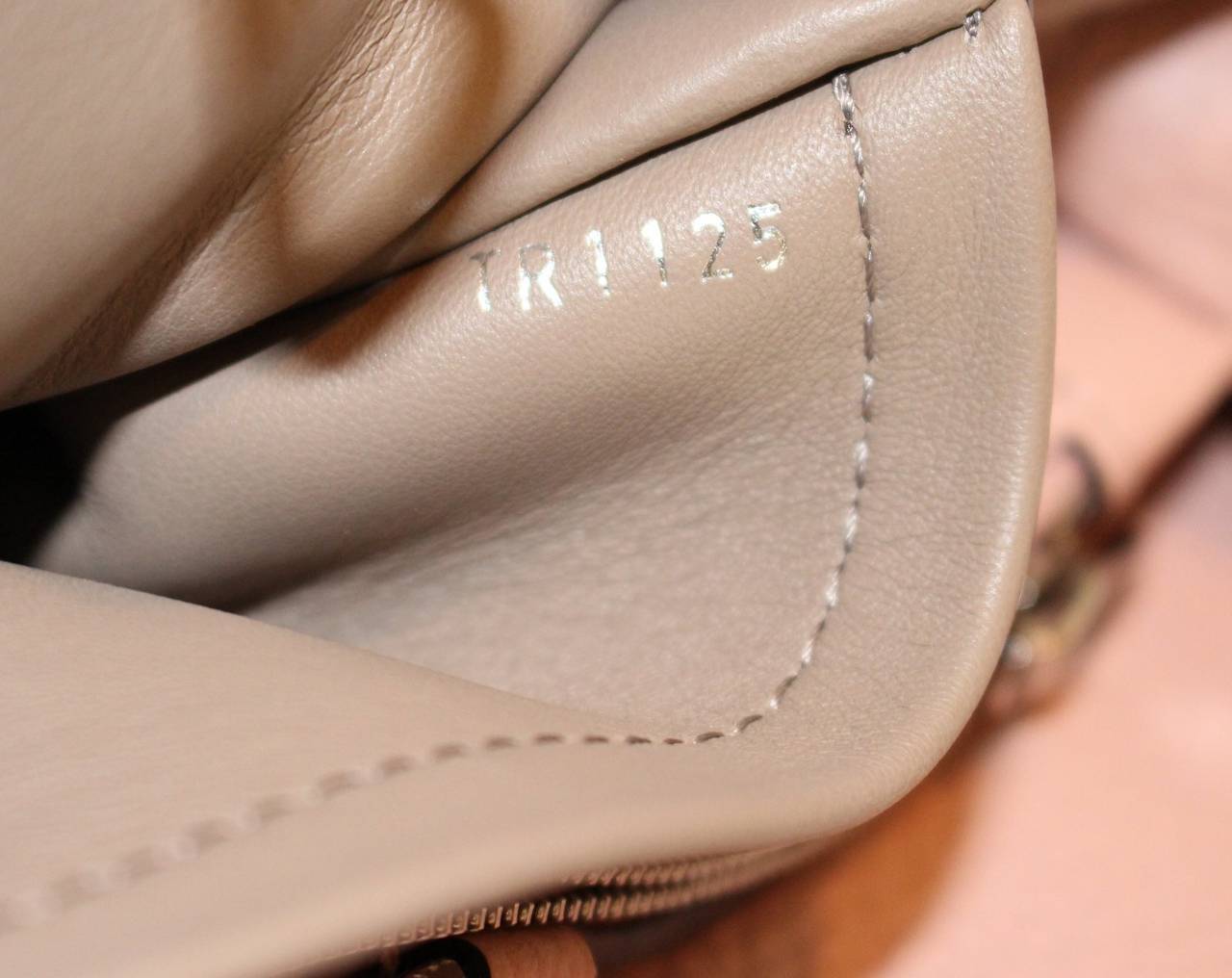 Louis Vuitton  Magnolia Leather Capucines MM Bag- PINK color 1