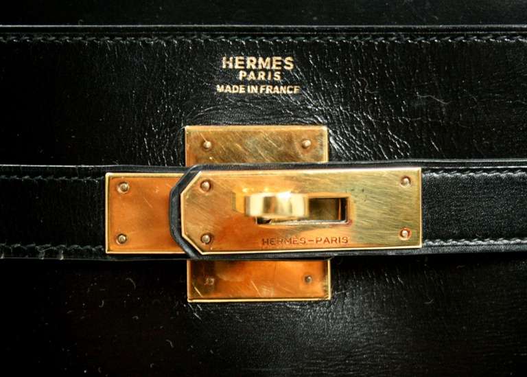 Women's Hermès Vintage Black Box Calf 32 cm Kelly Bag