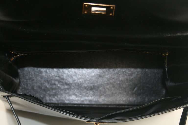 Hermès Vintage Black Box Calf 32 cm Kelly Bag 4