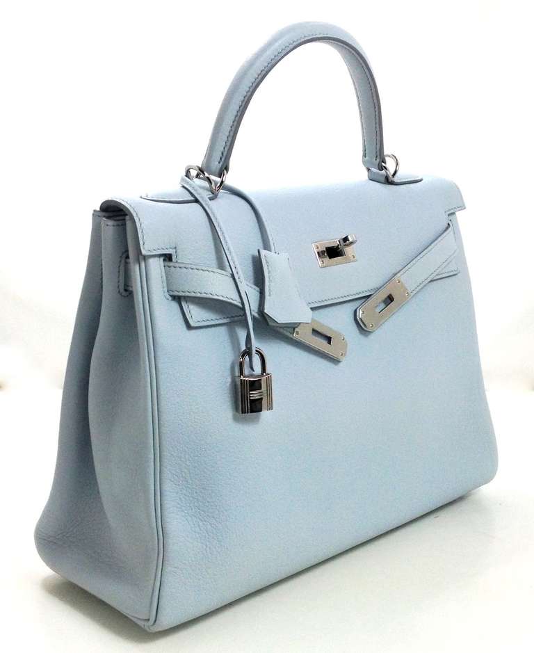 Hermès Arctic Blue Evergrain Leather 32 cm Kelly In New Condition In New York City & Hamptons, NY