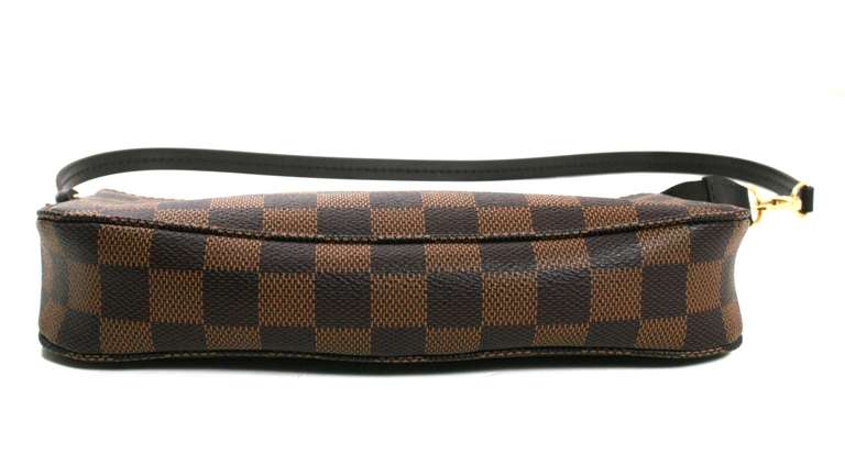 Louis Vuitton Damier Ebene Pochette In New Condition In New York City & Hamptons, NY