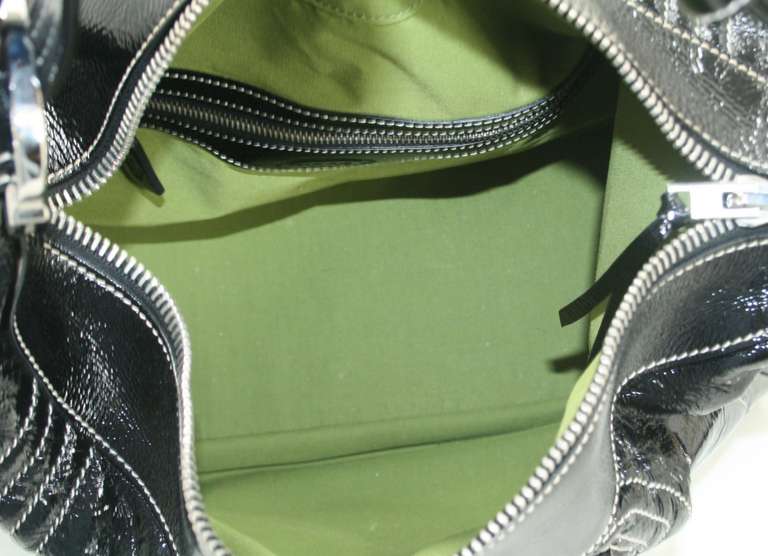 Tods Black Crinkled Patent Leather Miky Shoulder Bag For Sale 3